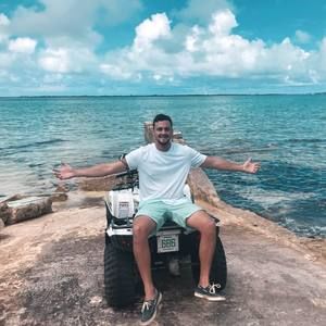 Meet your Posher, Lucas